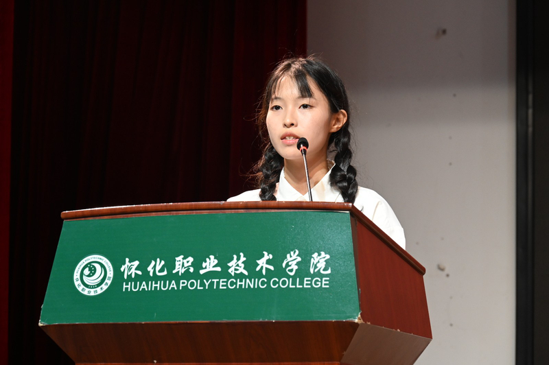 6 老生代表发言.jpg